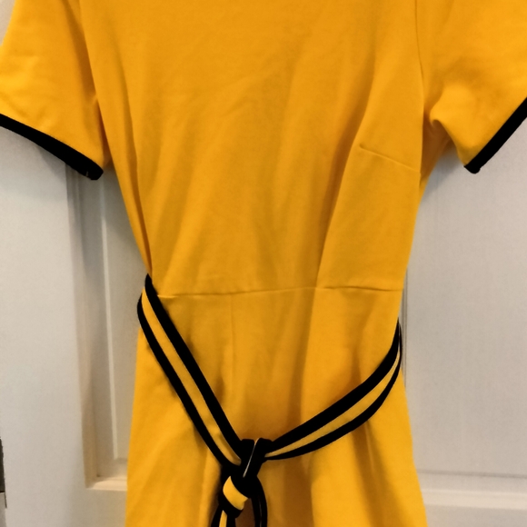 New York & Company Bright Yellow Mini Dress - Picture 1 of 2